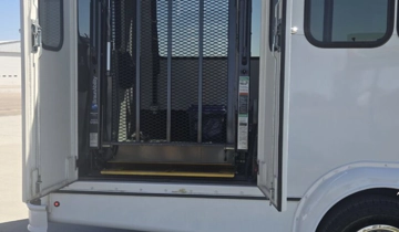 Picture of 2019 Ford E-450 Shuttle Bus