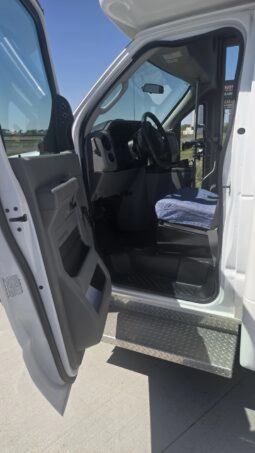 Picture of 2019 Ford E-450 Shuttle Bus