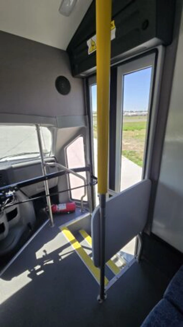 Picture of 2019 Ford E-450 Shuttle Bus