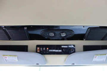 Picture of 2011 Ford E-450 Shuttle Bus
