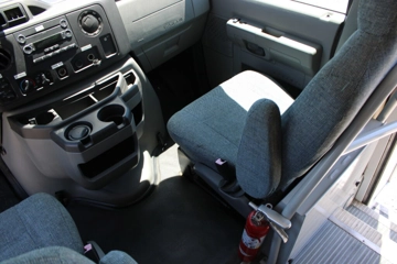 Picture of 2011 Ford E-450 Shuttle Bus