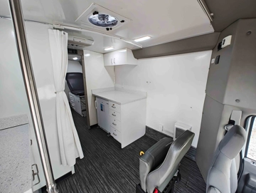 Picture of 2021 Ford E450 Turtle Top Mobile Clinic