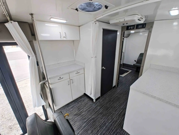 Picture of 2021 Ford E450 Turtle Top Mobile Clinic