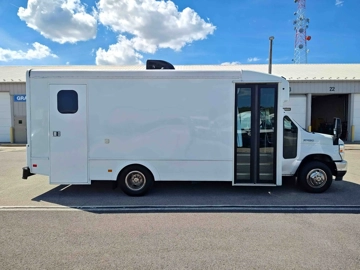 Picture of 2021 Ford Terra Transit Turtle Top Mobile Clinic