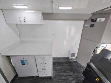 Picture of 2021 Ford Terra Transit Turtle Top Mobile Clinic