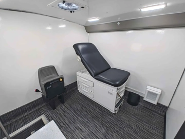 Picture of 2021 Ford Terra Transit Turtle Top Mobile Clinic