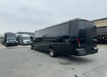 2016 Ford F-550 Shuttle Bus