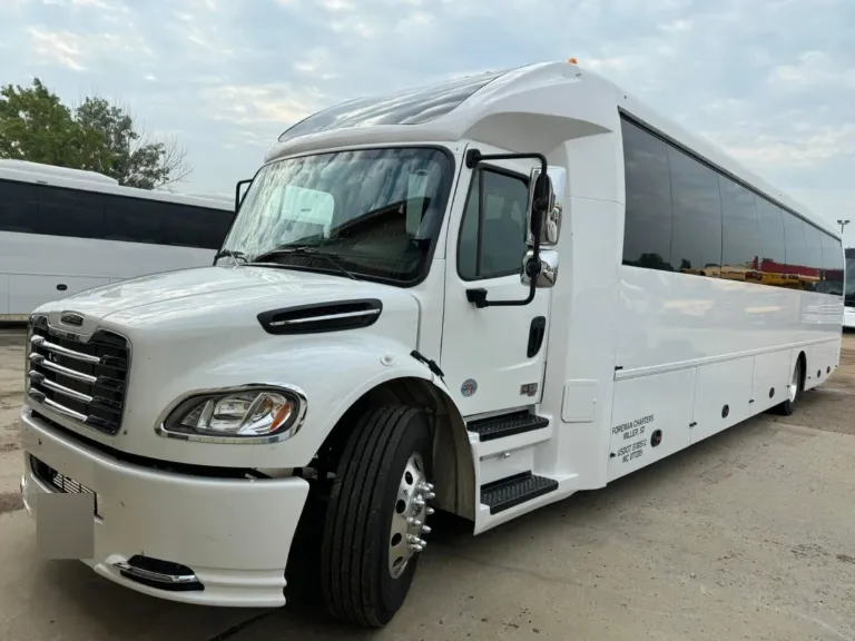 Picture of 2025 Freightliner 51 Passenger Coach Bus