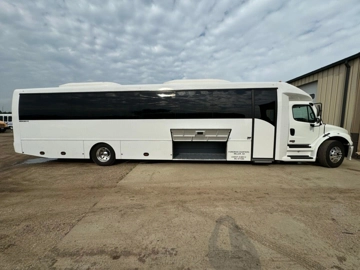 Picture of 2025 Freightliner 51 Passenger Coach Bus