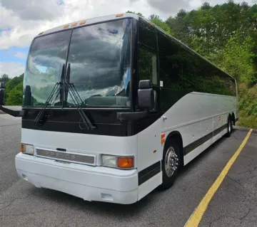 Picture of 2003 Prevost XL II Coach Bus