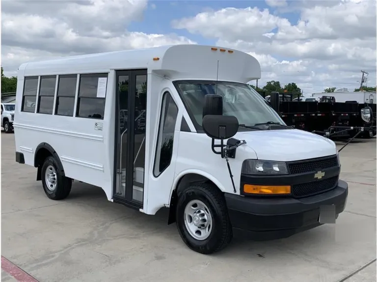 Picture of 2018 Chevrolet Express 3500 Shuttle Bus