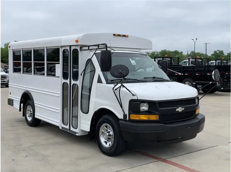 Picture of 2007 Chevrolet Express 3500 Shuttle Bus