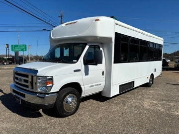 Picture of 2017 Ford E450 StarCraft Shuttle Bus