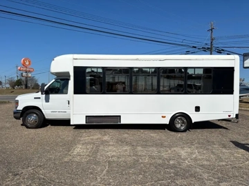 Picture of 2017 Ford E450 StarCraft Shuttle Bus