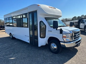Picture of 2017 Ford E450 StarCraft Shuttle Bus