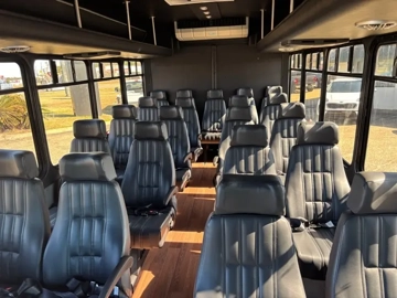 Picture of 2017 Ford E450 StarCraft Shuttle Bus