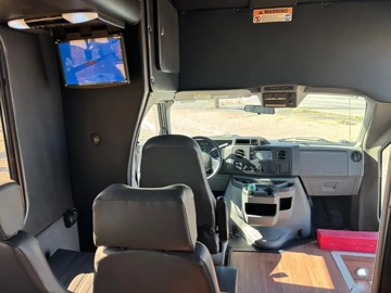 Picture of 2017 Ford E450 StarCraft Shuttle Bus