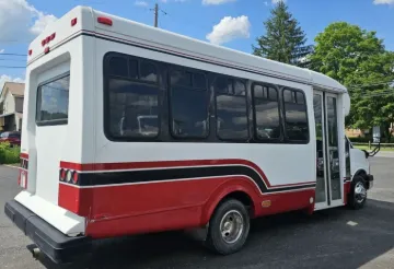 2008 Chevrolet G3500 Shuttle Bus