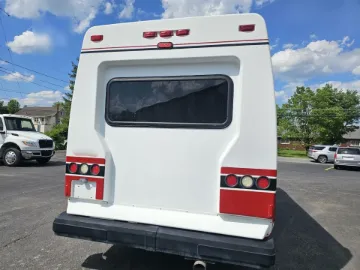 2008 Chevrolet G3500 Shuttle Bus
