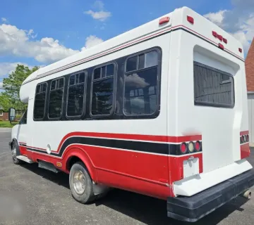 2008 Chevrolet G3500 Shuttle Bus