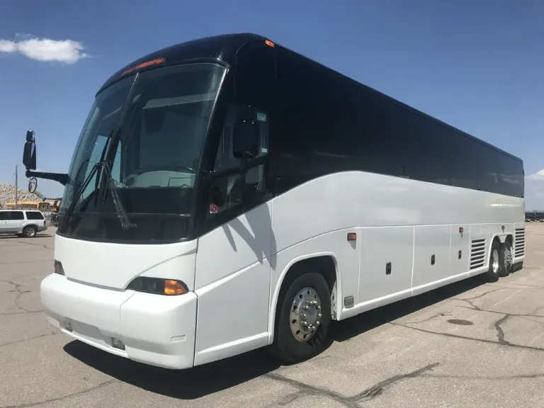 2008 MCI J4500 Coach Bus