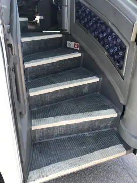 2008 MCI J4500 Coach Bus