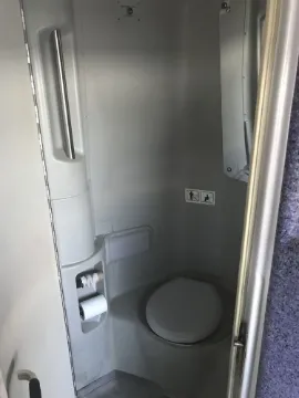 2008 MCI J4500 Coach Bus