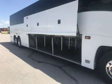 2008 MCI J4500 Coach Bus