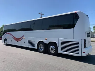 2007 MCI J4500 Coach Bus