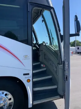 2007 MCI J4500 Coach Bus