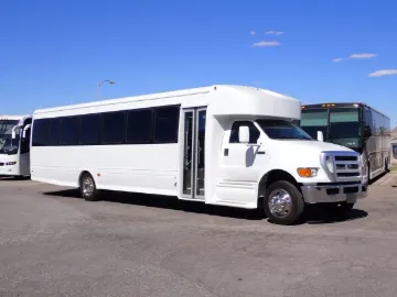 Picture of 2015 Starcraft XLT Shuttle Bus