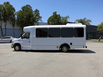 Picture of 2017 Ford E450 Challenger Shuttle Bus
