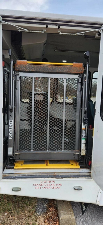Picture of 2012 Ford E-350 ADA Shuttle Bus