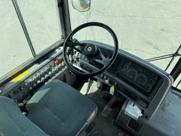 Picture of 2009 THOMAS BUILT SAF-T-LINER HDX School Bus