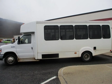 Picture of 2012 Ford StarTrans Shuttle Bus
