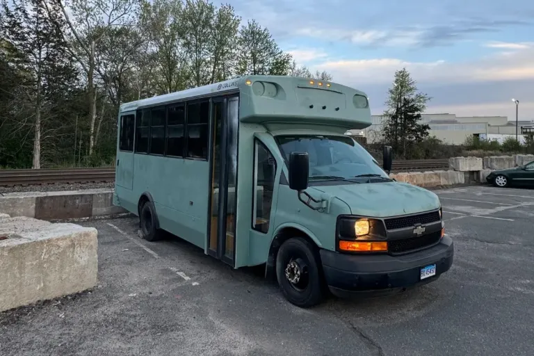 Picture of 2012 Chevrolet Skoolie Conversion