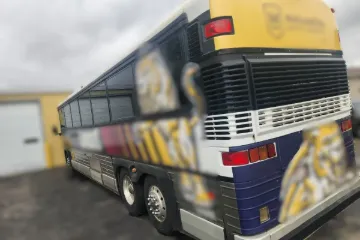 Picture of 1996 MCI 102D 47P 
