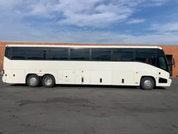 1999 MCI 102-EL3 Coach Bus