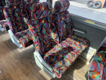 1999 MCI 102-EL3 Coach Bus