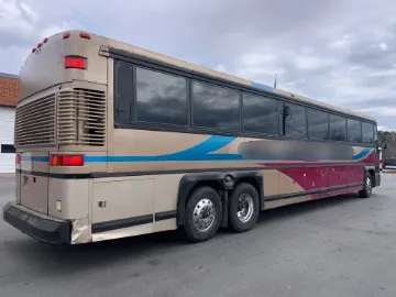 1994 MCI 102-DL3 Coach Bus