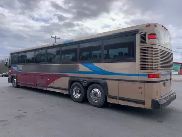 1994 MCI 102-DL3 Coach Bus