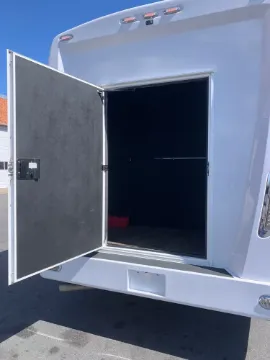 2018 Ford E-450 Shuttle Bus