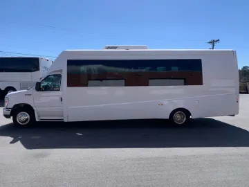 2018 Ford E-450 Shuttle Bus