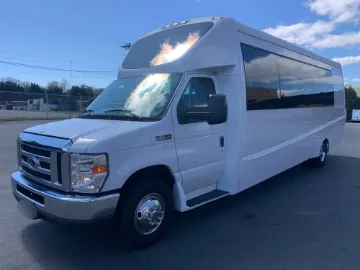 2018 Ford E-450 Shuttle Bus