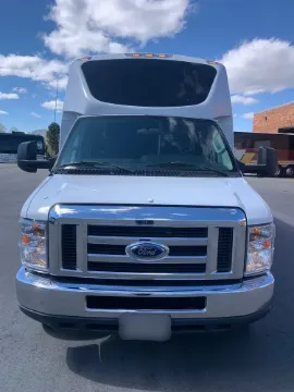 2018 Ford E-450 Shuttle Bus