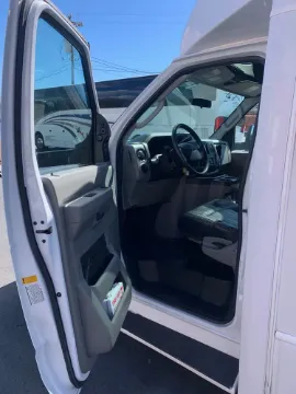2018 Ford E-450 Shuttle Bus