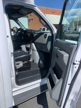 2018 Ford E-450 Shuttle Bus