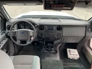 2014 Ford F-550 Shuttle Bus