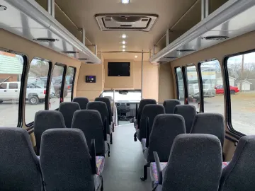 2014 Ford F-550 Shuttle Bus