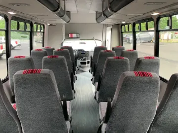 2010 Ford E-450 Shuttle Bus